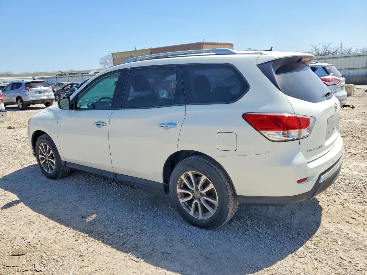 2016 NISSAN PATHFINDER