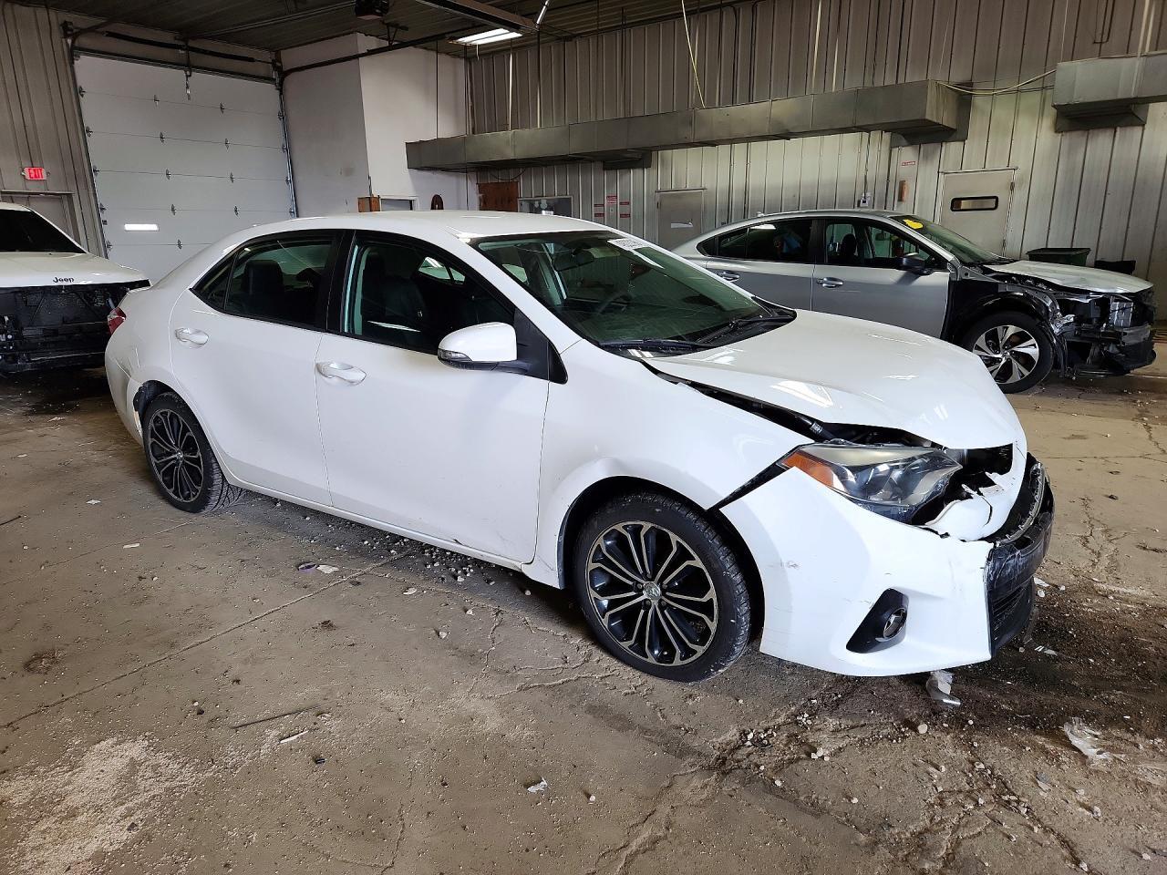 2015 TOYOTA COROLLA