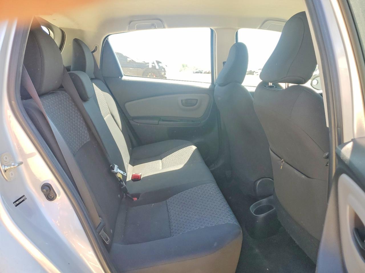 2017 TOYOTA YARIS