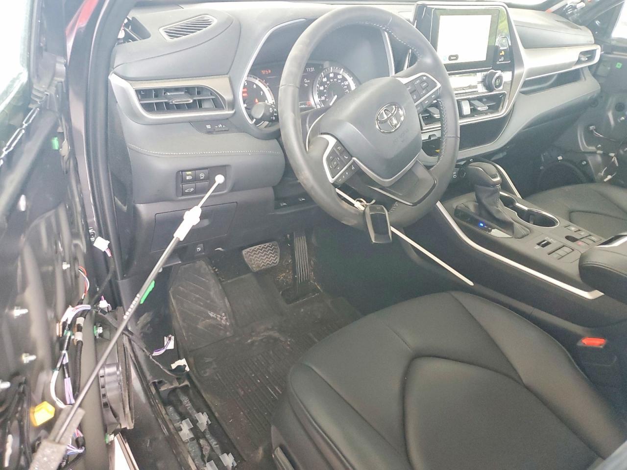 2024 TOYOTA HIGHLANDER