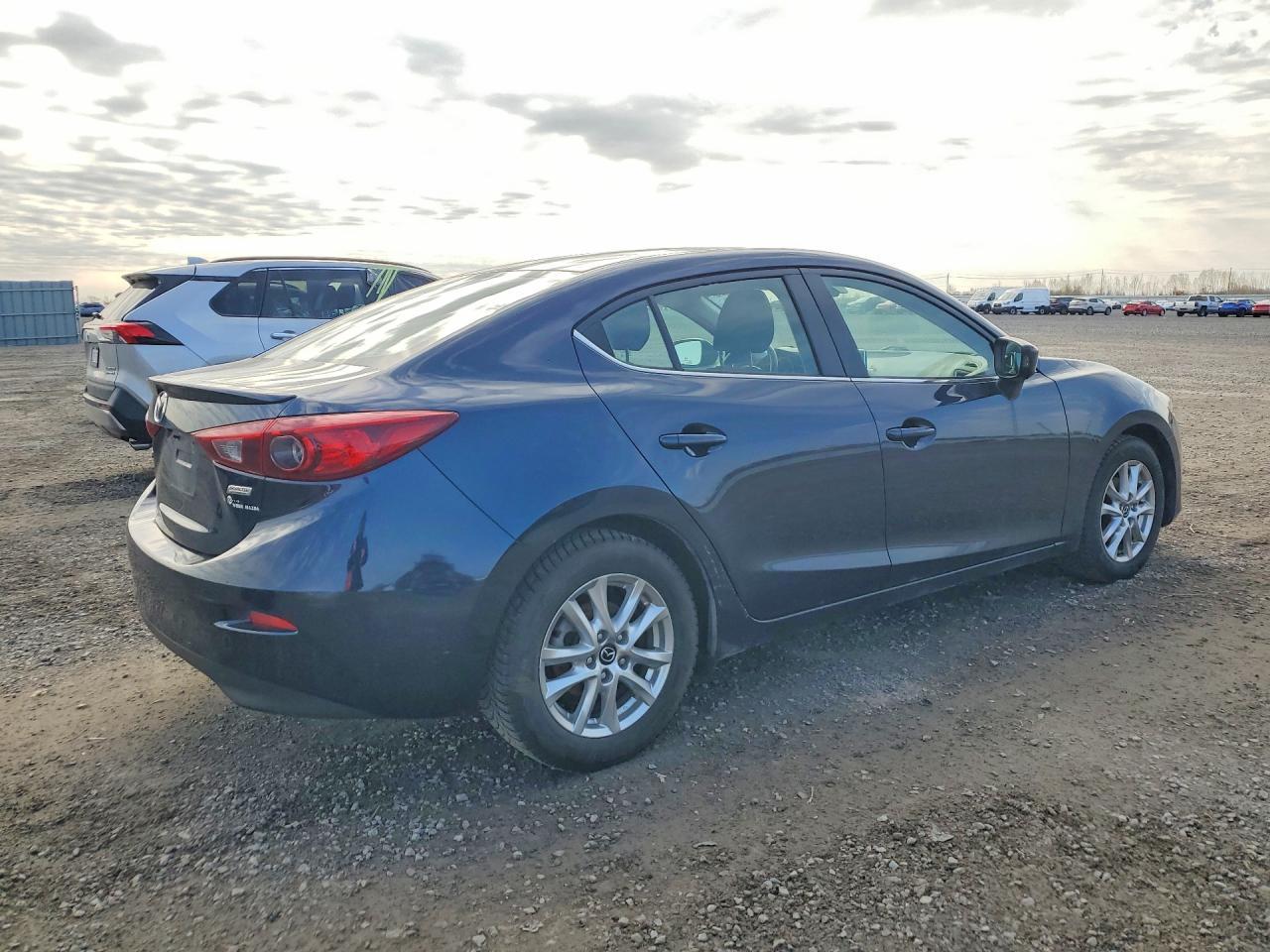 2015 MAZDA 3
