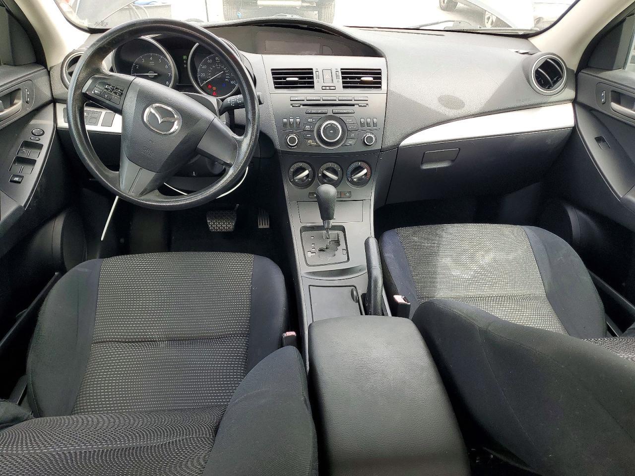 2013 MAZDA 3