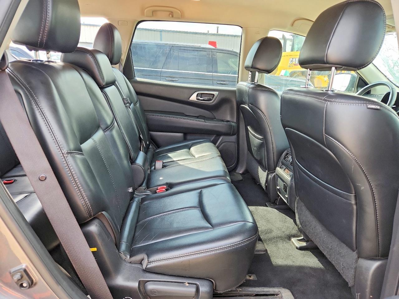 2017 NISSAN PATHFINDER