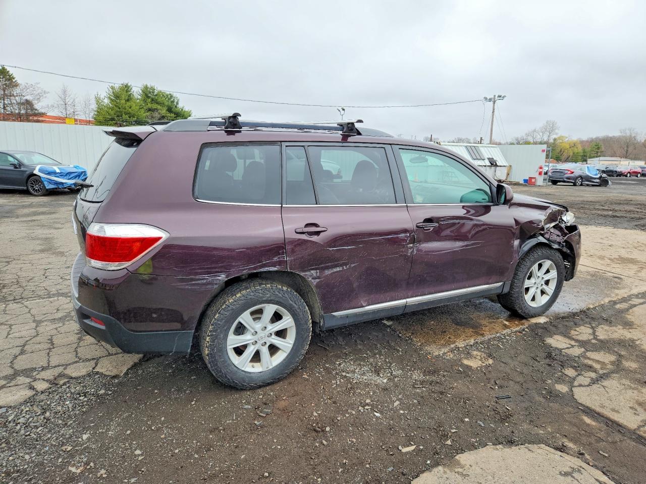 2013 TOYOTA HIGHLANDER