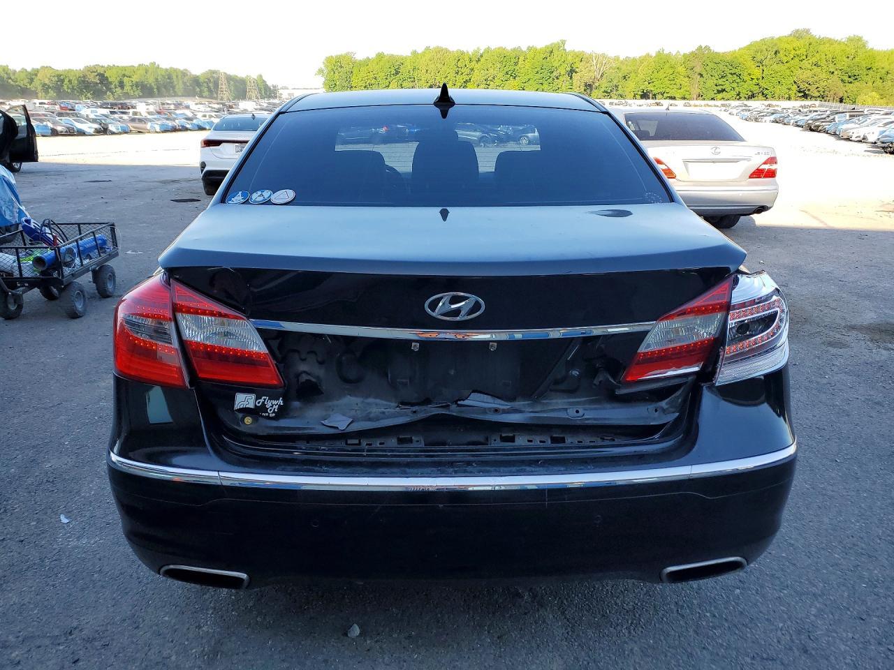 2012 HYUNDAI GENESIS