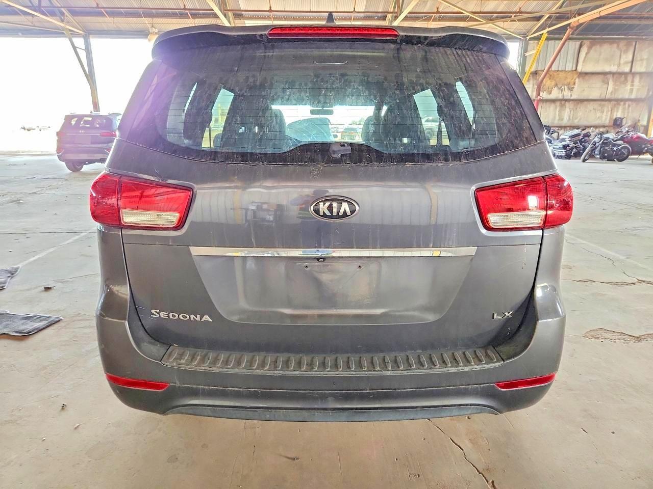 2015 KIA SEDONA