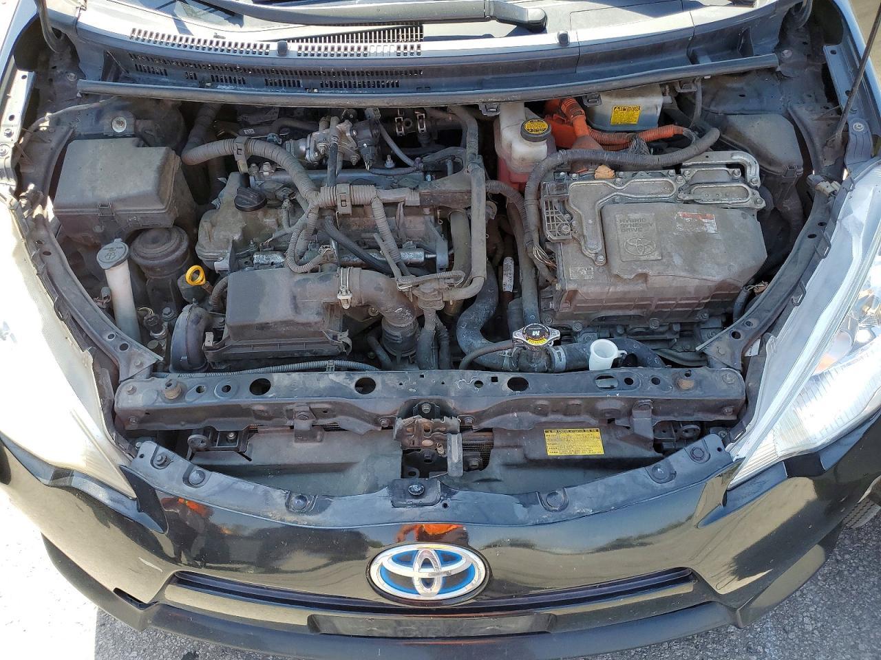2012 TOYOTA Prius c