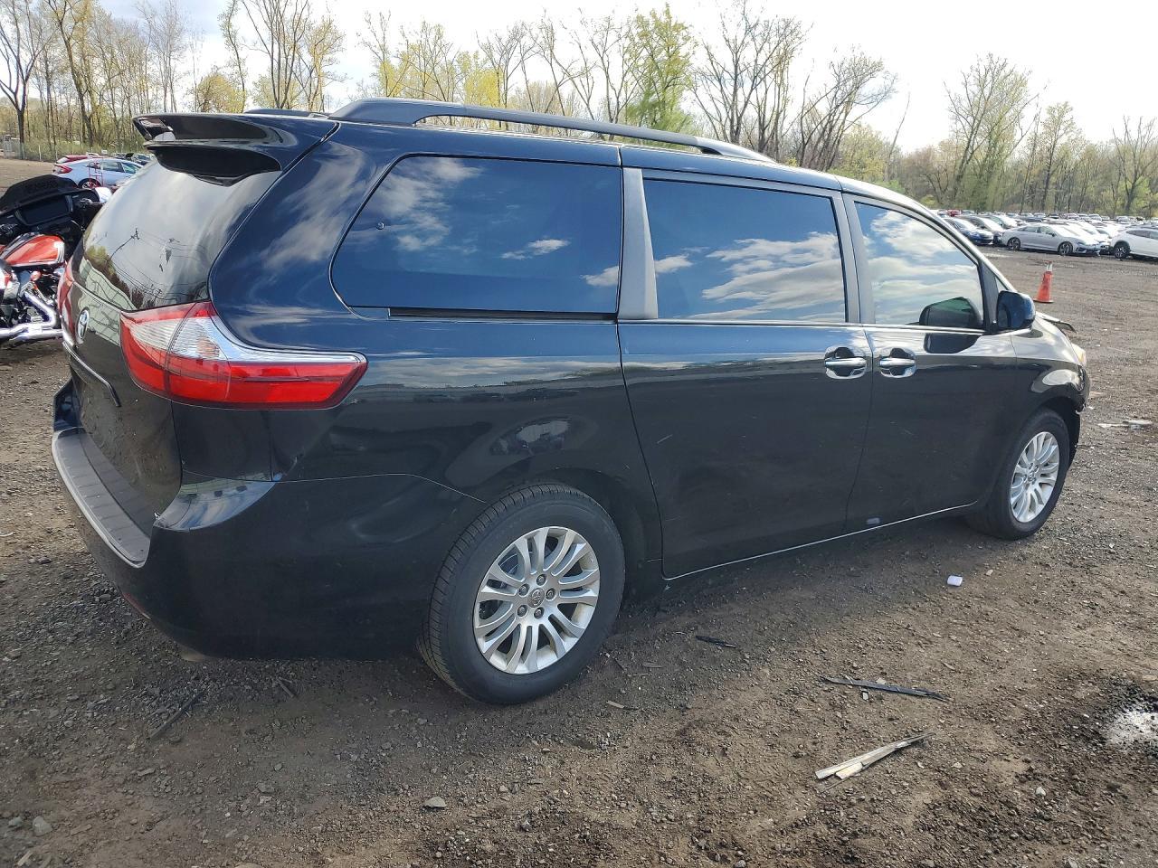 2016 TOYOTA SIENNA