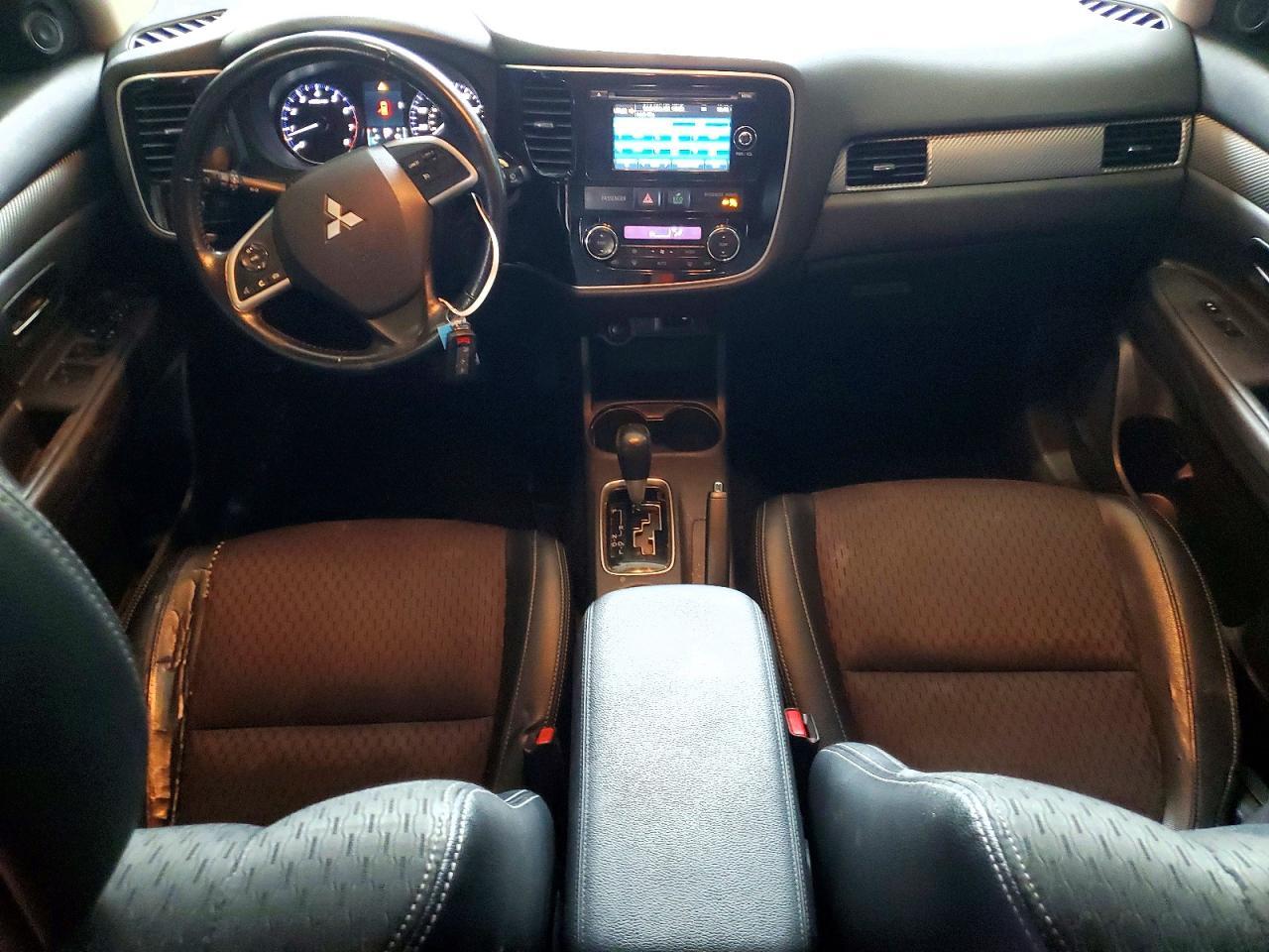 2015 MITSUBISHI outlander