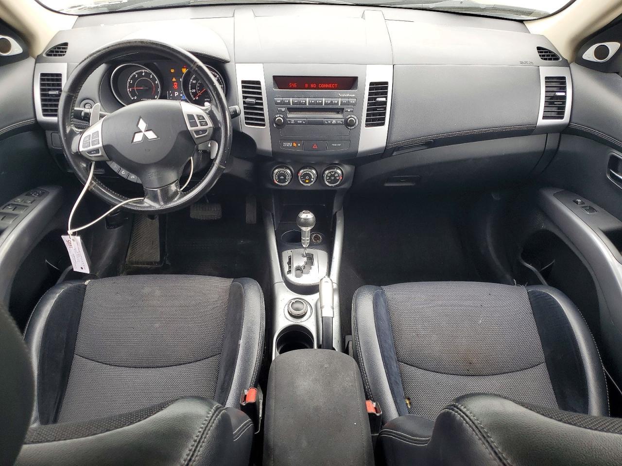 2013 MITSUBISHI outlander