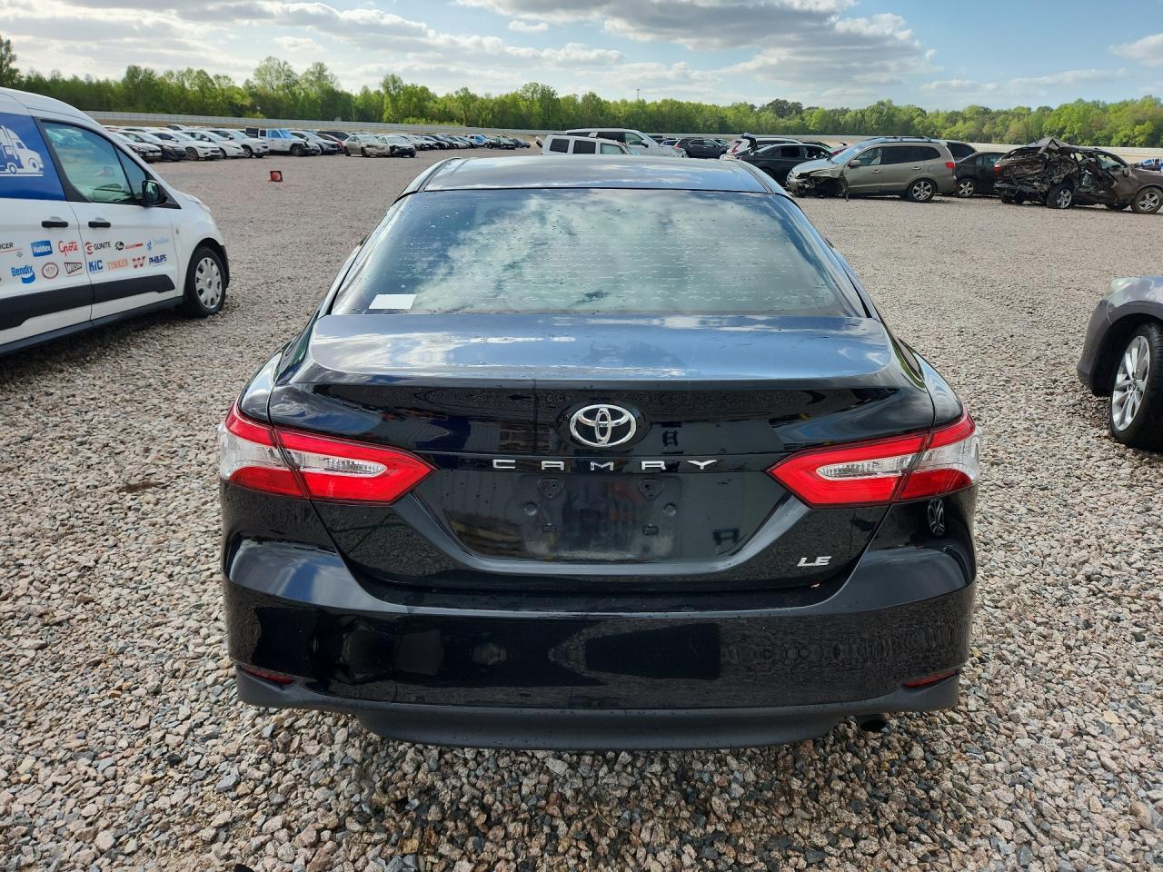 2018 TOYOTA CAMRY