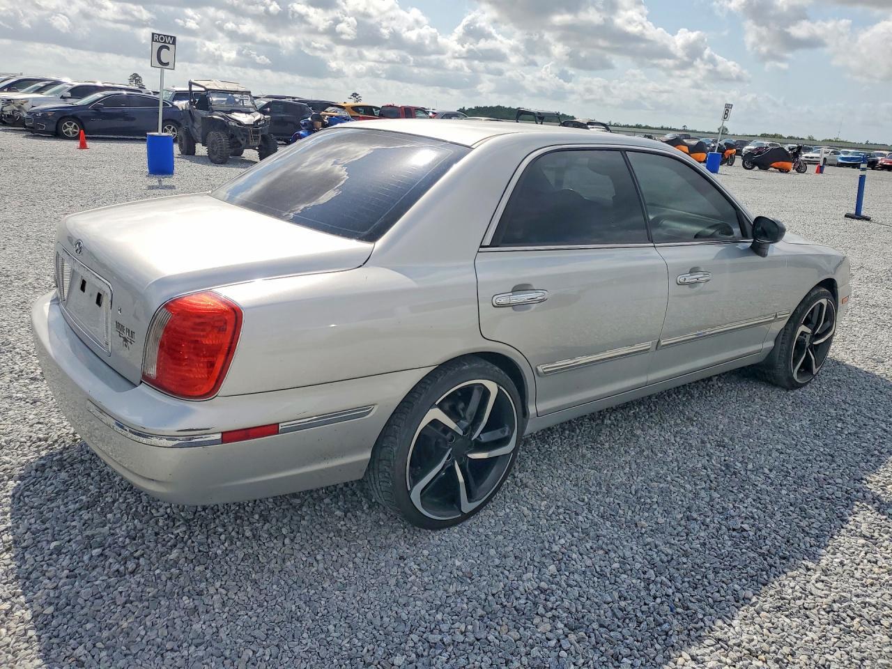 2005 HYUNDAI Xg