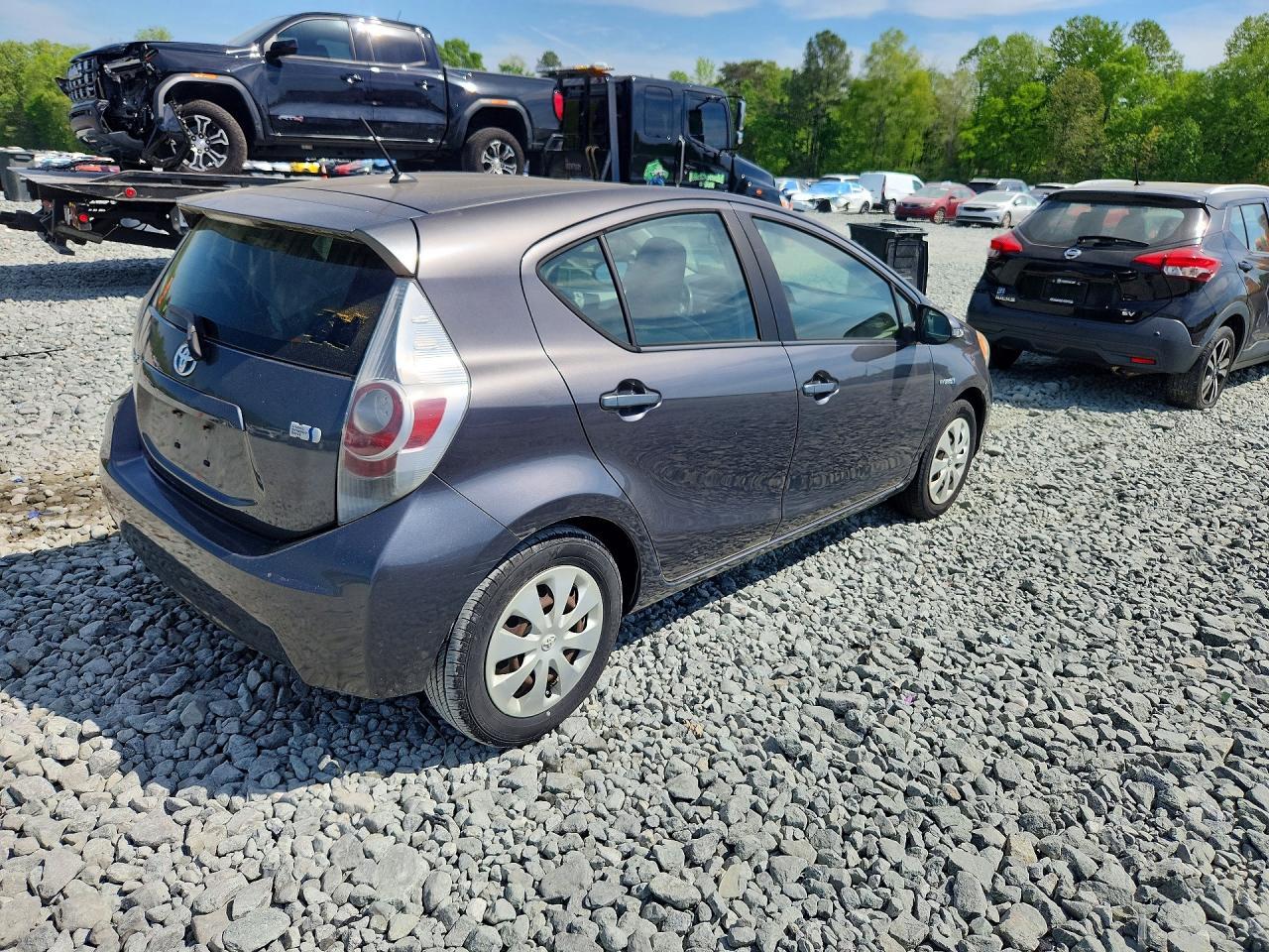 2014 TOYOTA Prius c
