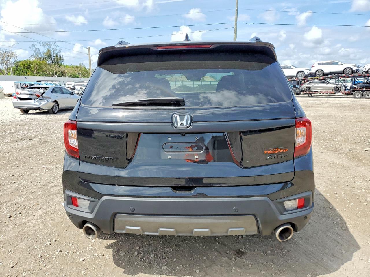 2023 HONDA Passport
