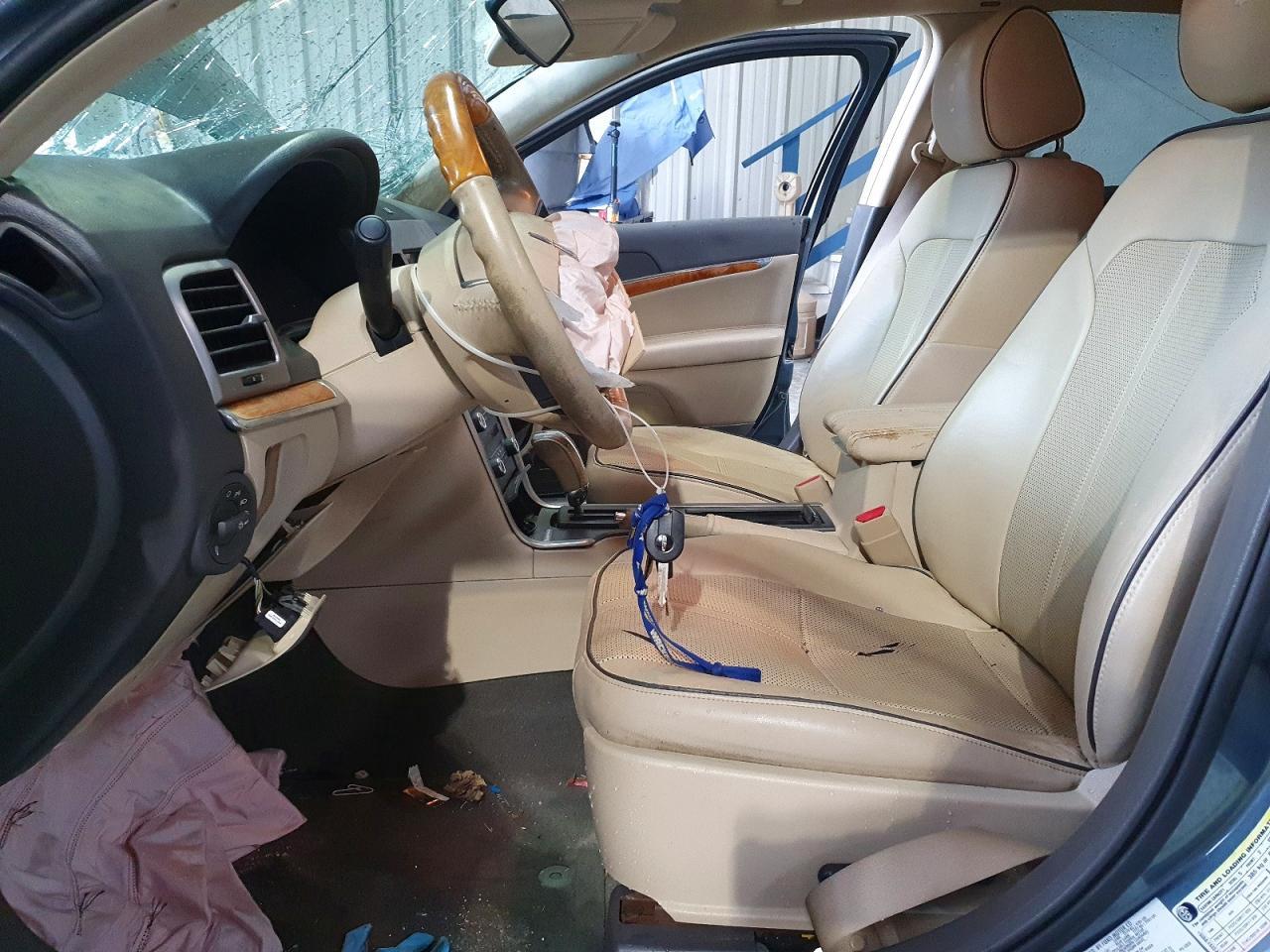2011 LINCOLN MKZ