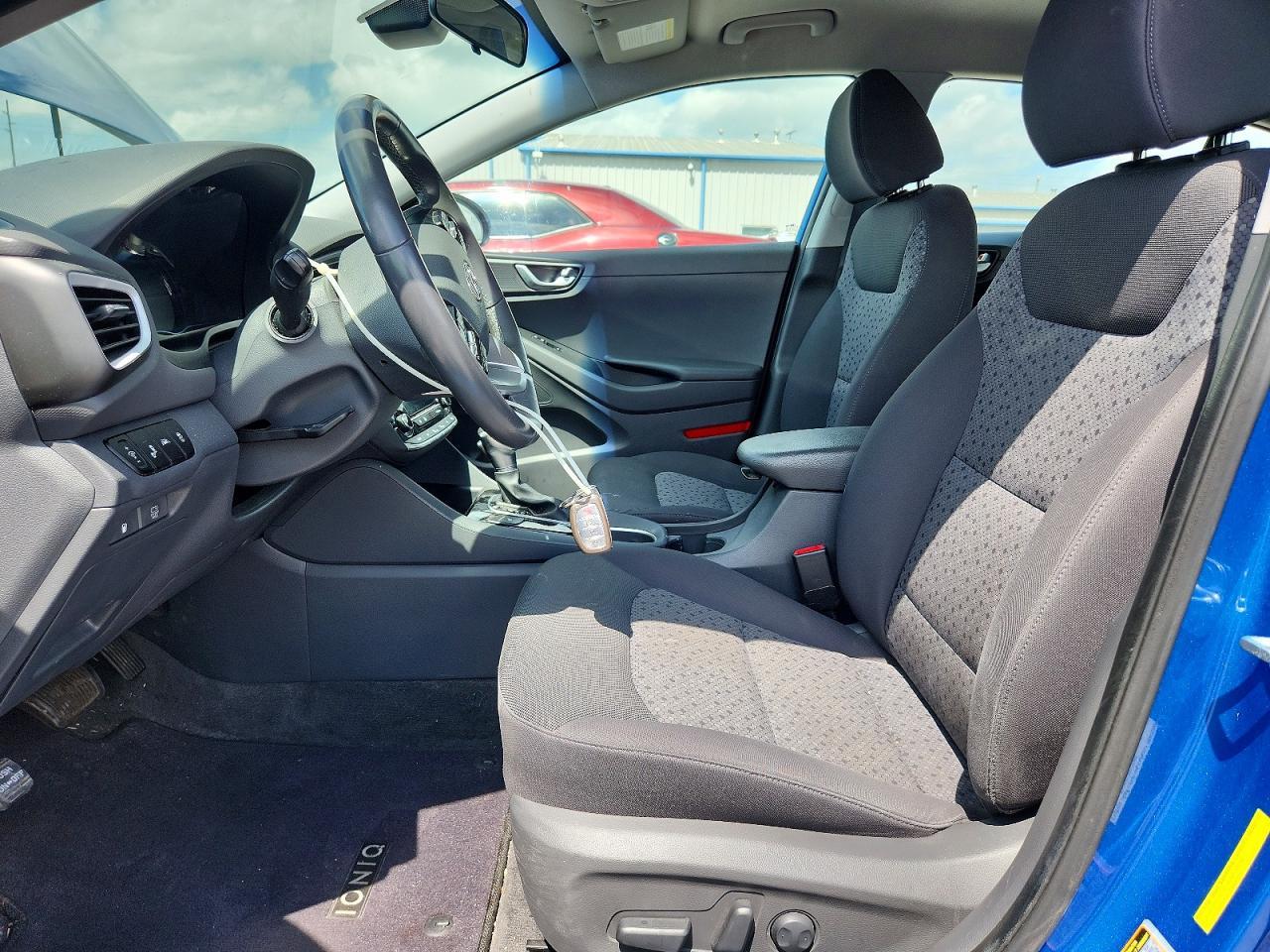 2017 HYUNDAI Ioniq