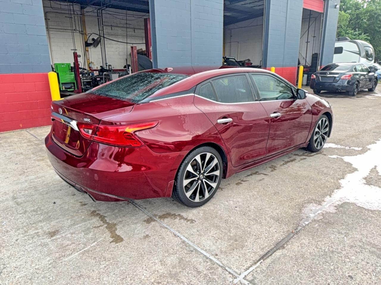 2018 NISSAN Maxima
