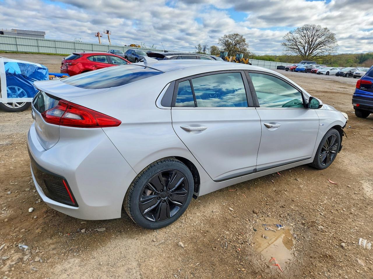 2017 HYUNDAI Ioniq