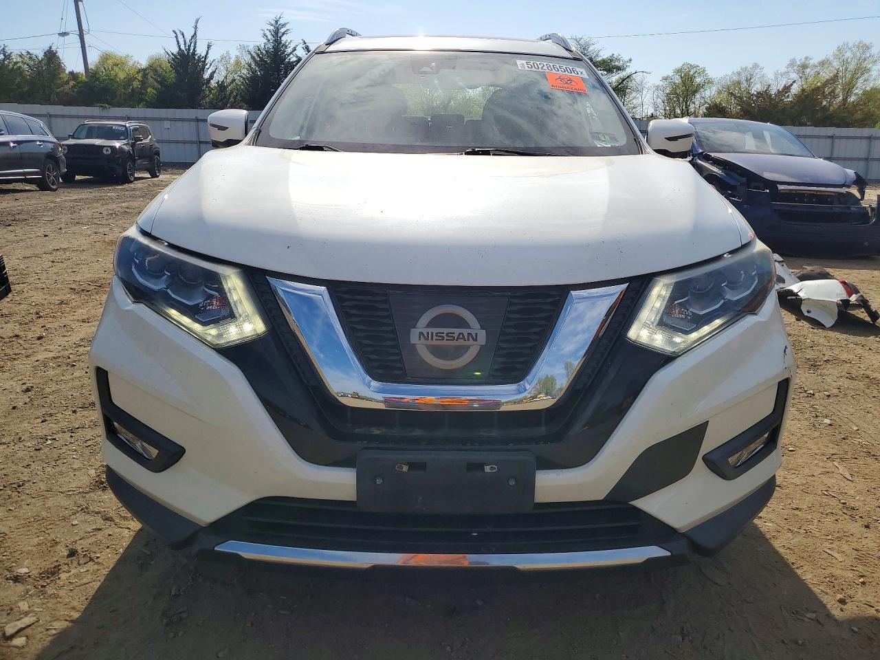 2017 NISSAN ROGUE