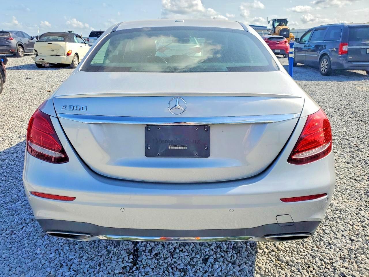 2017 MERCEDES-BENZ E-Class