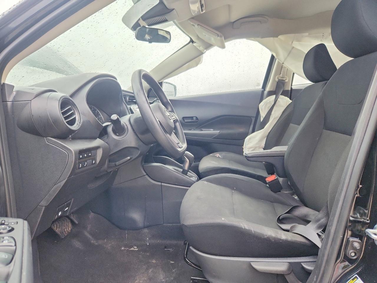 2024 NISSAN KICKS