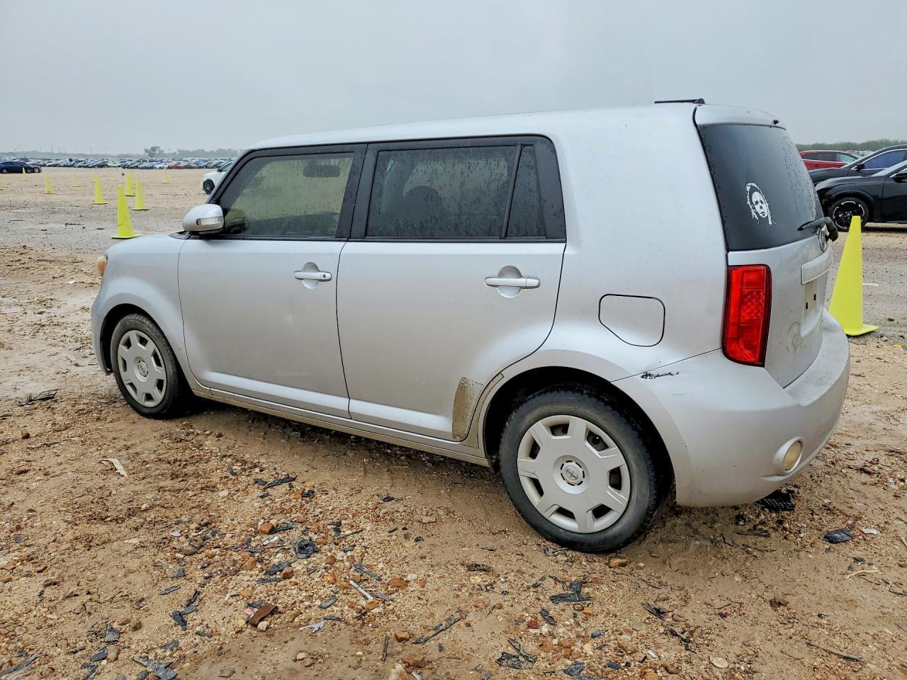 2010 Datsun 310
