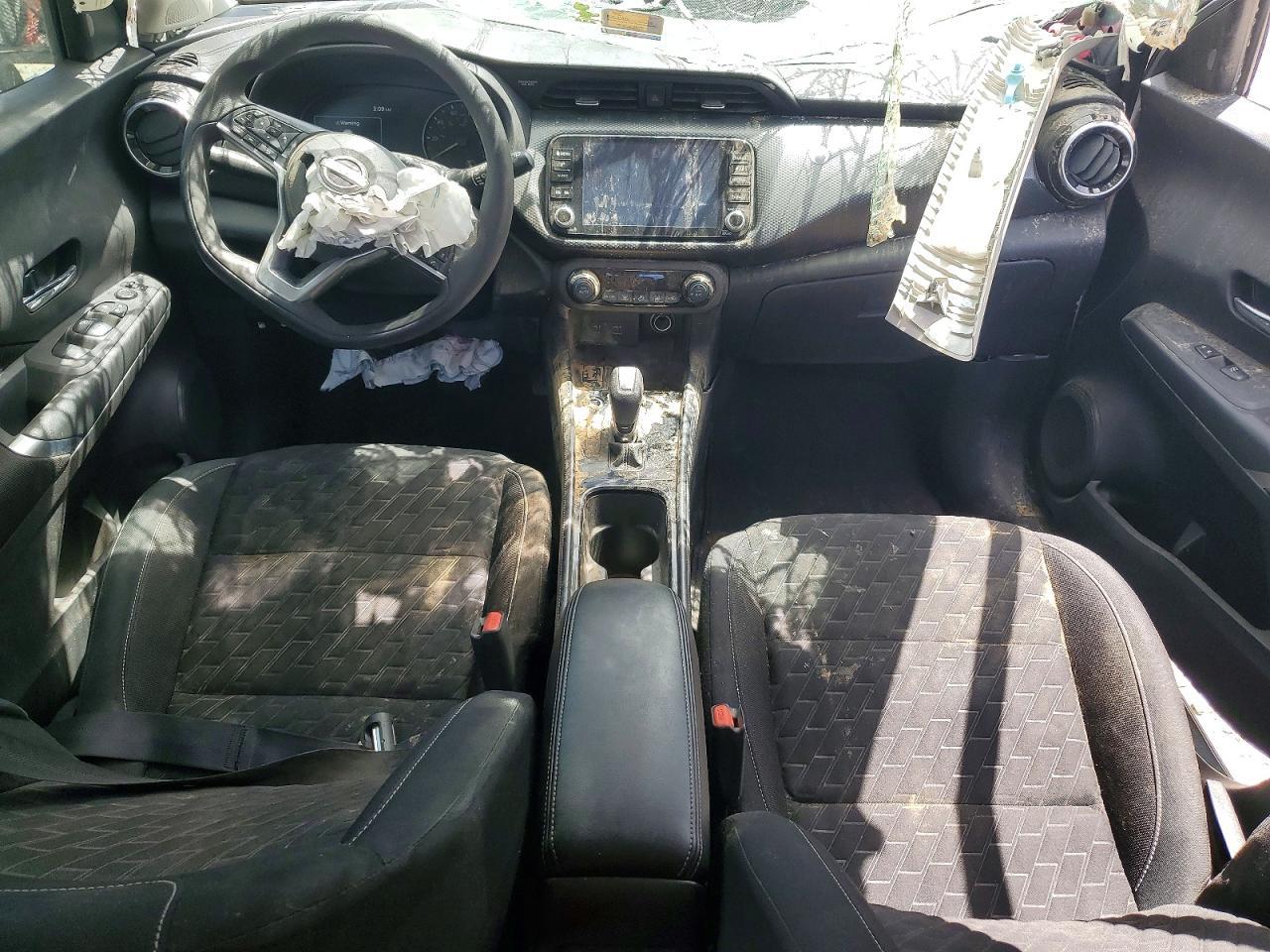 2022 NISSAN KICKS