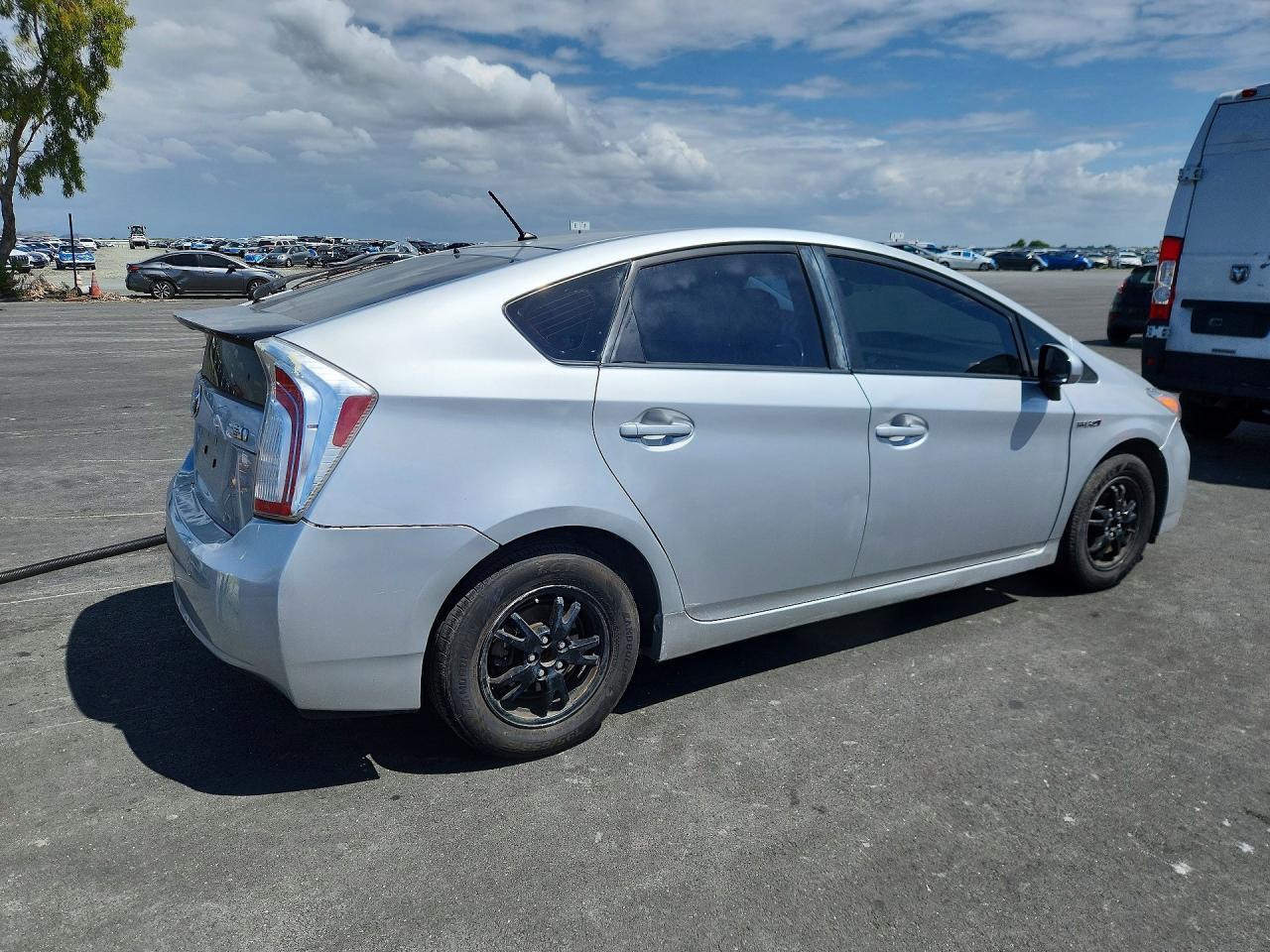 2015 TOYOTA PRIUS