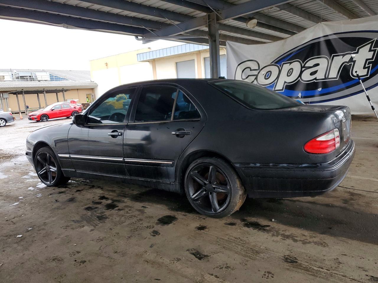 2001 MERCEDES-BENZ E-Class