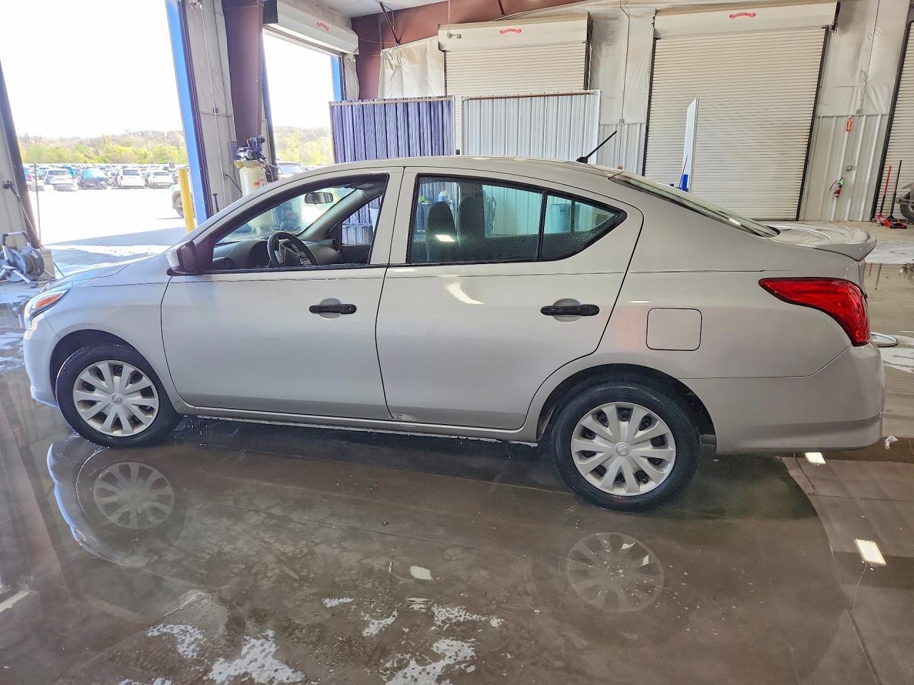 2016 NISSAN VERSA