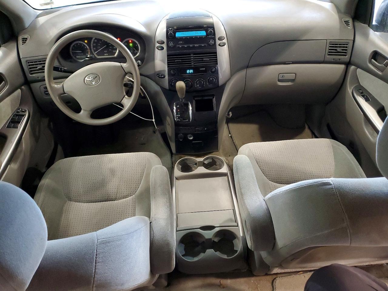 2008 TOYOTA SIENNA