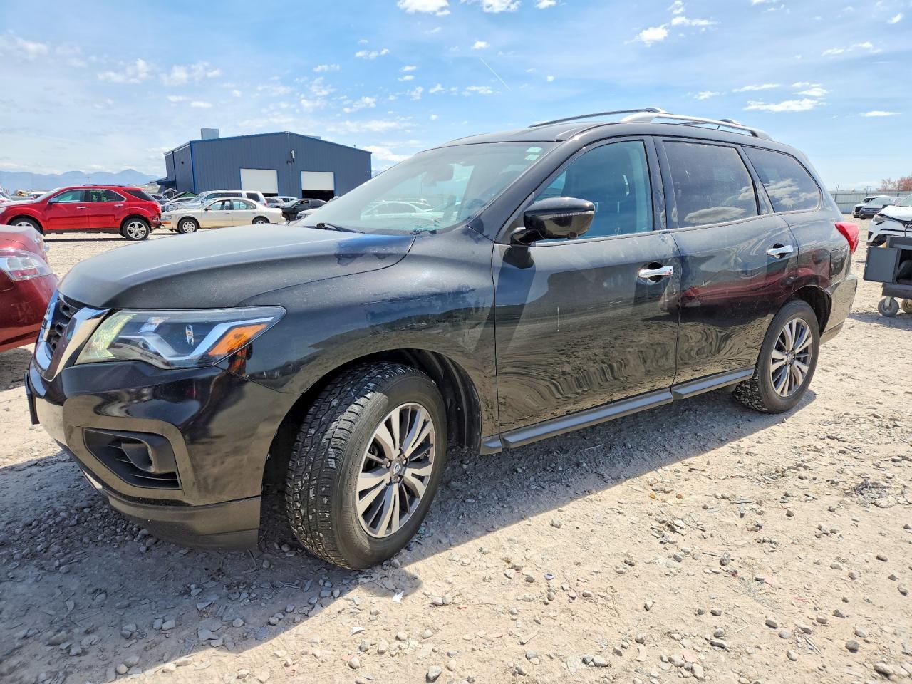 2017 NISSAN PATHFINDER
