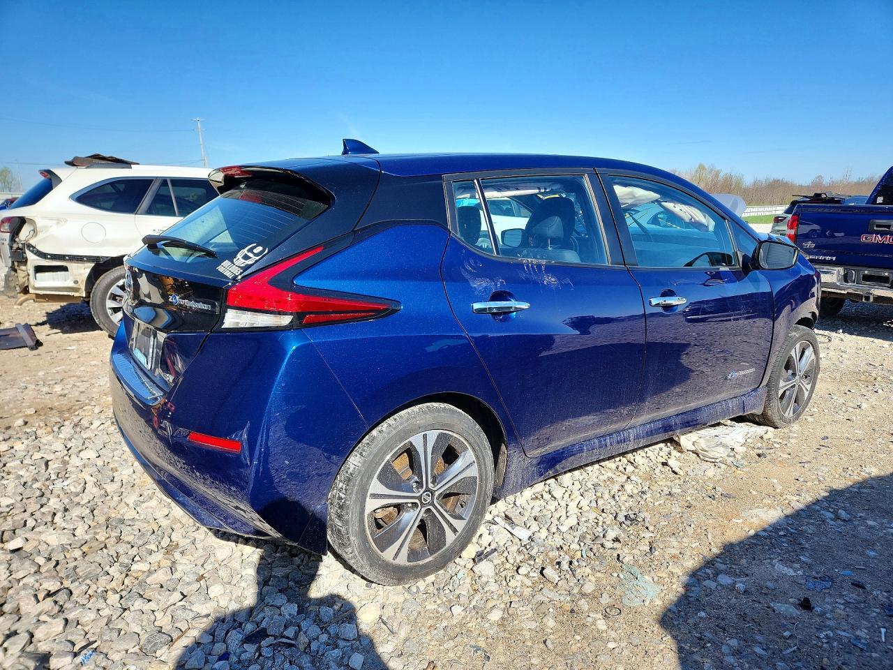 2019 NISSAN LEAF