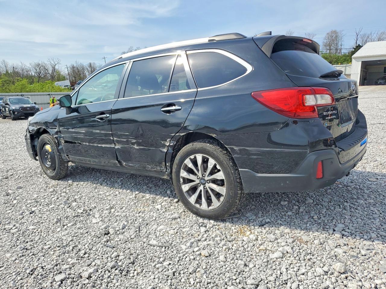 2019 SUBARU Outback