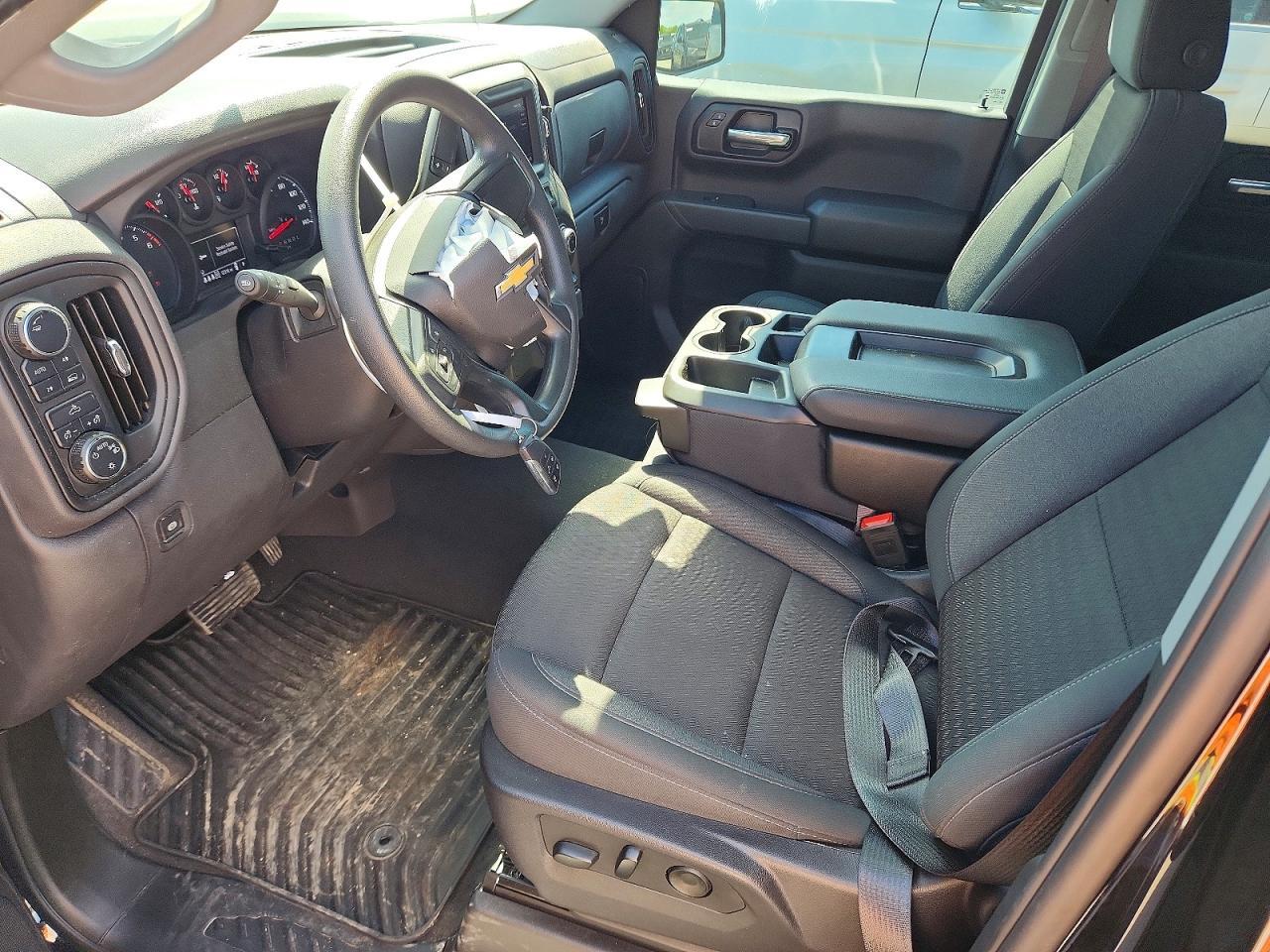 2025 CHEVROLET Silverado