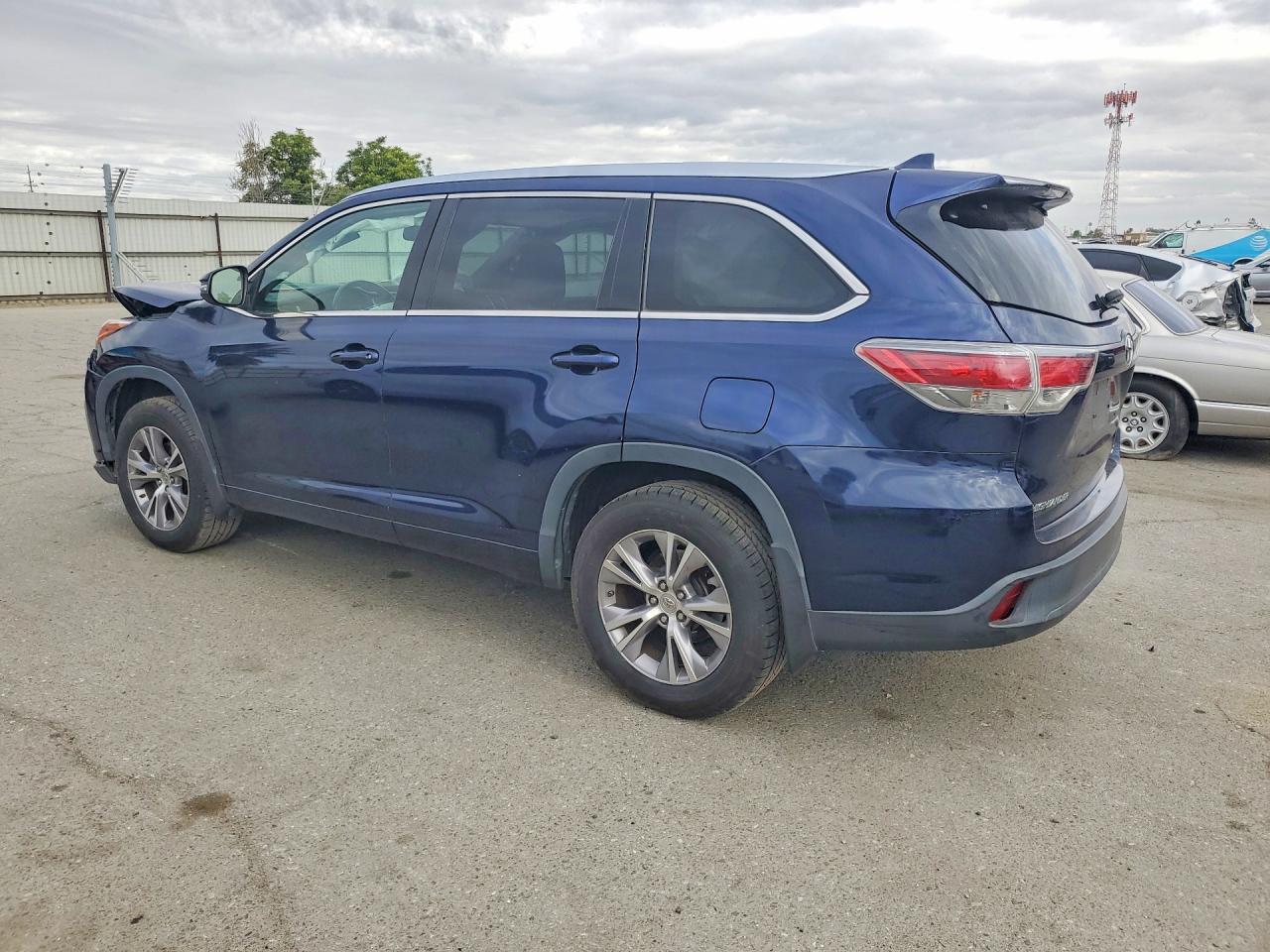 2015 TOYOTA HIGHLANDER