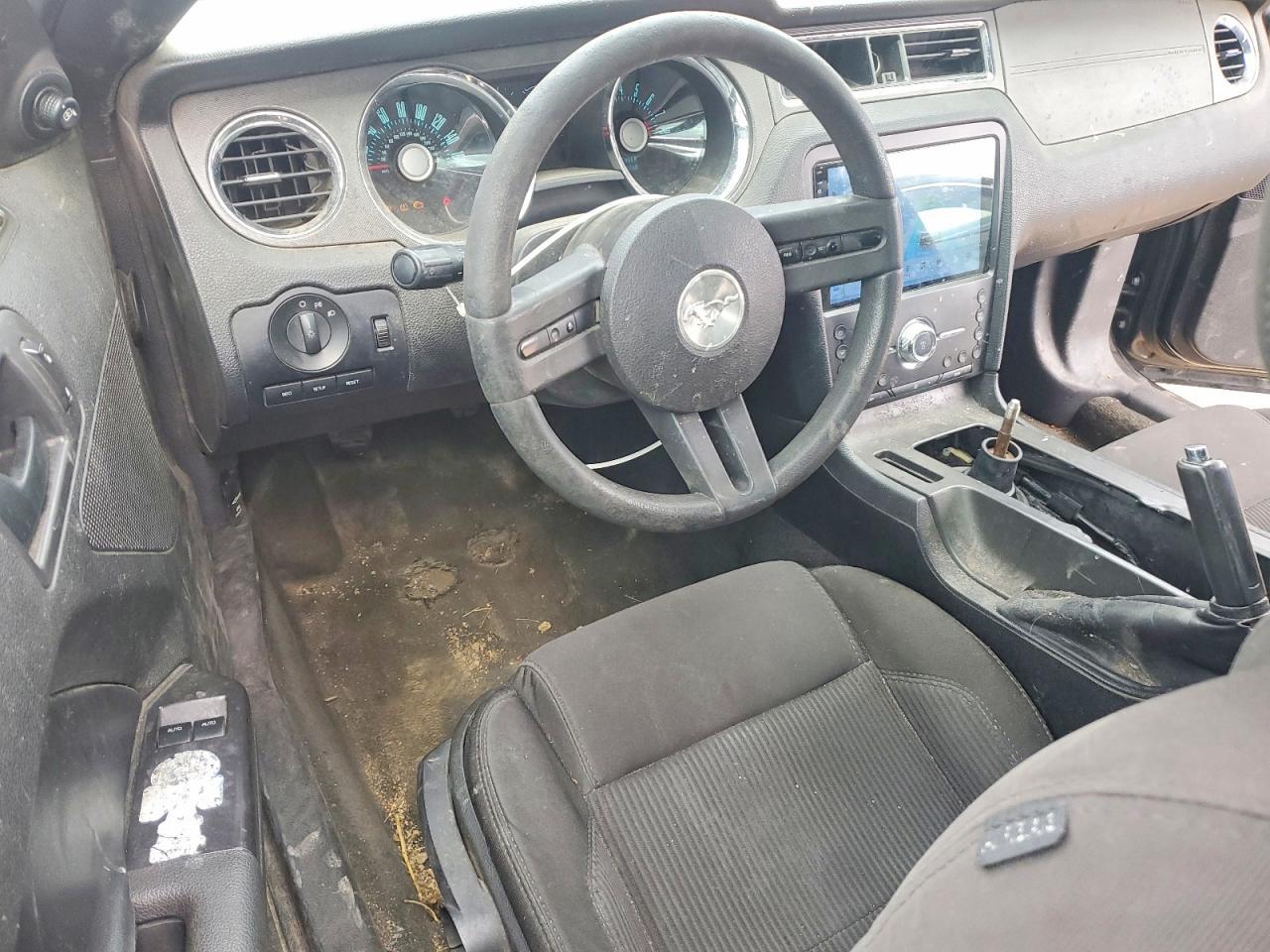 2012 FORD MUSTANG
