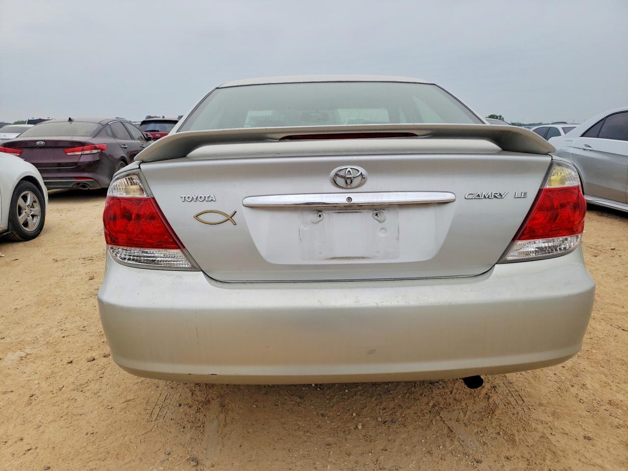 2005 TOYOTA CAMRY