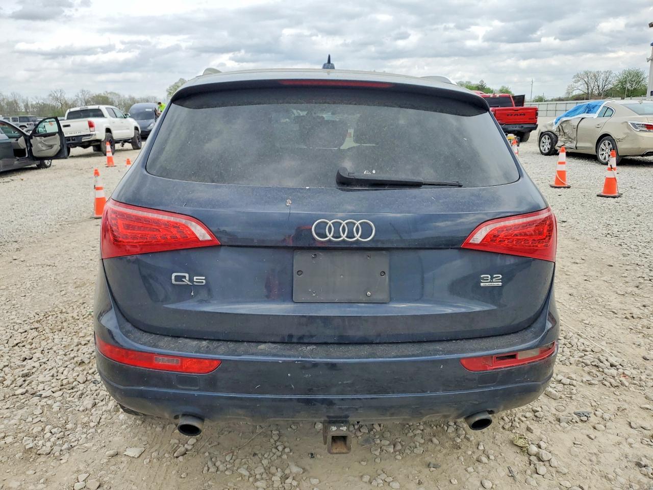 2010 AUDI Q5
