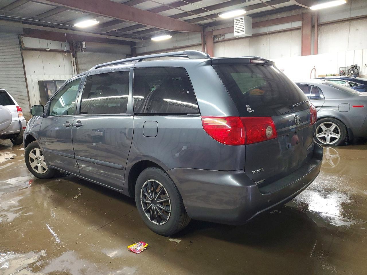 2007 TOYOTA SIENNA
