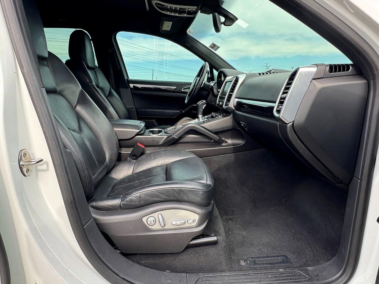 2014 PORSCHE CAYENNE