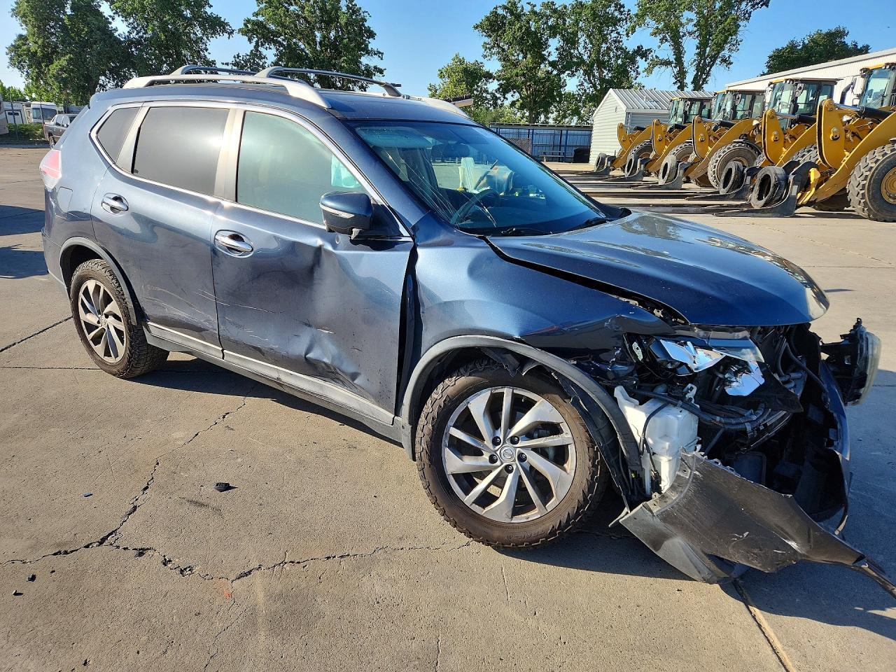 2015 NISSAN ROGUE