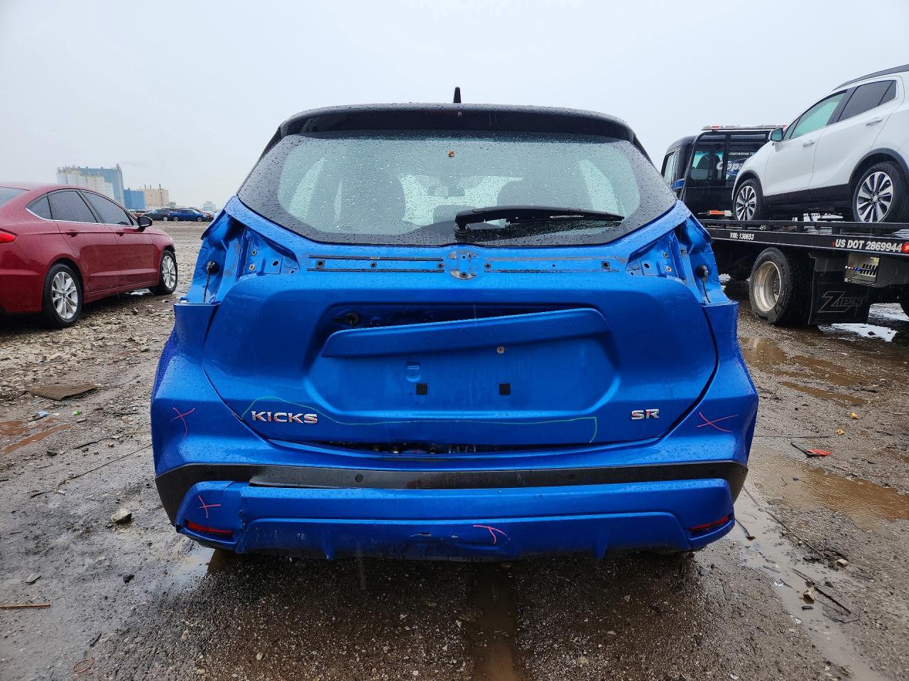 2023 NISSAN KICKS