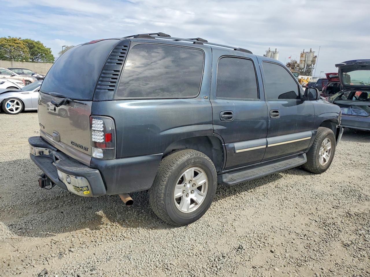 2004 CHEVROLET Tahoe