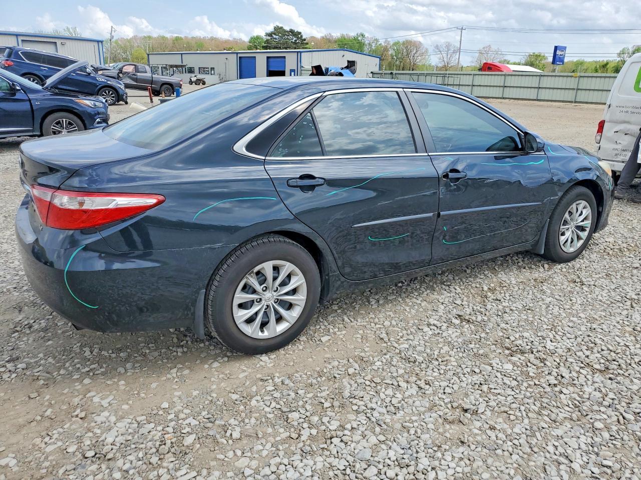 2015 TOYOTA CAMRY
