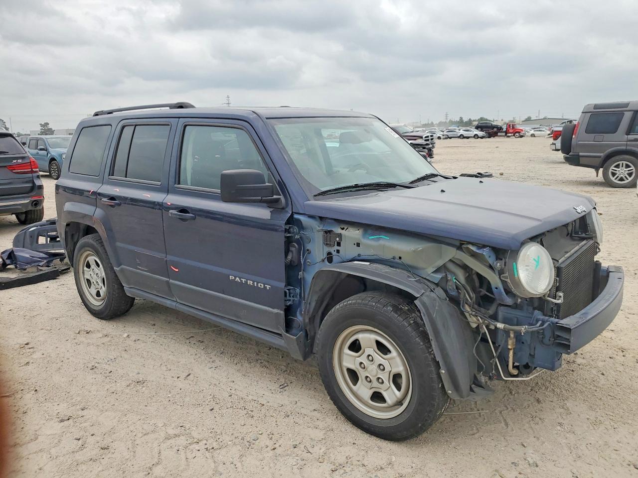 2016 JEEP Cher Lared