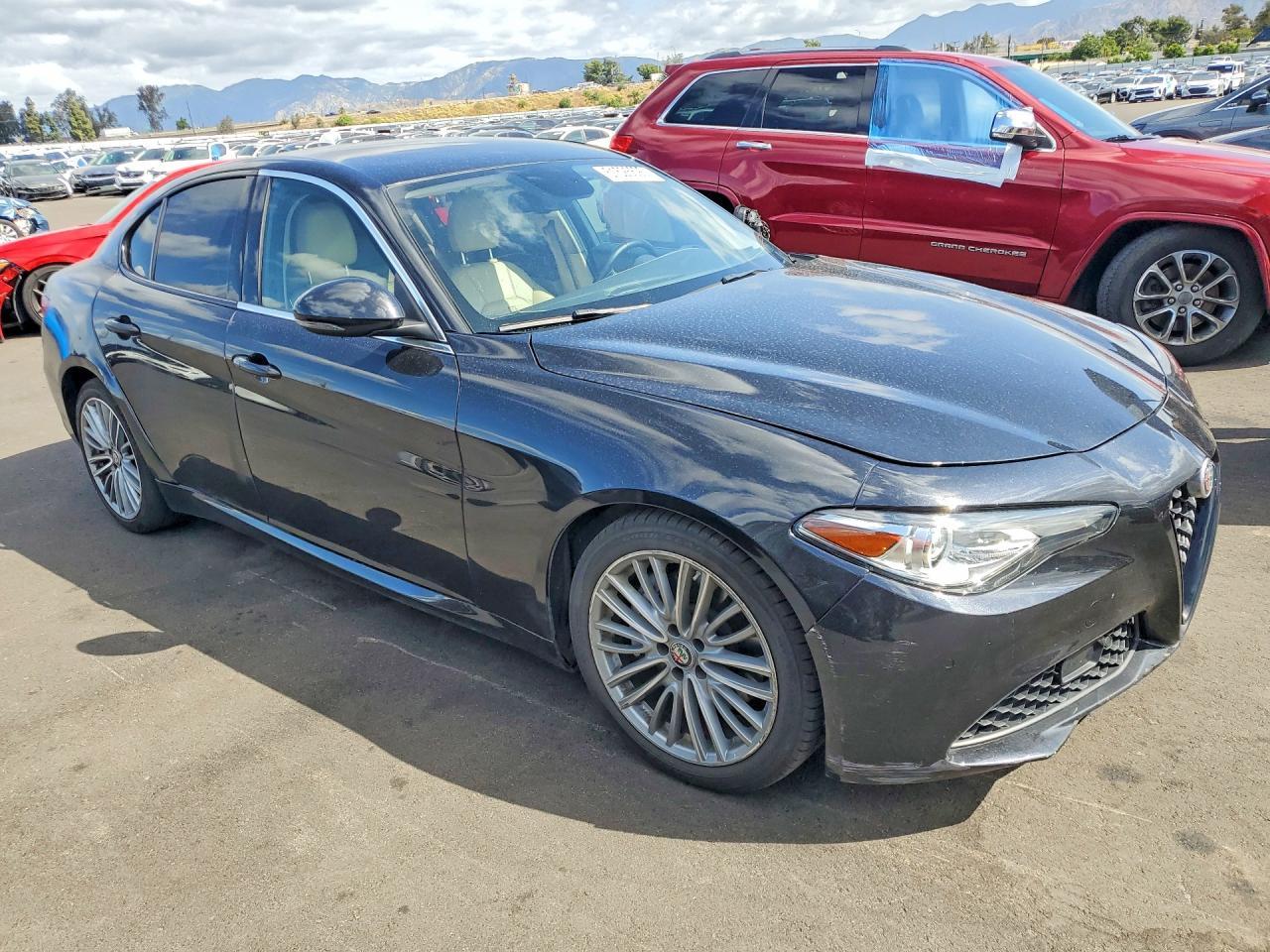 2017 ALFA ROMEO Giulia