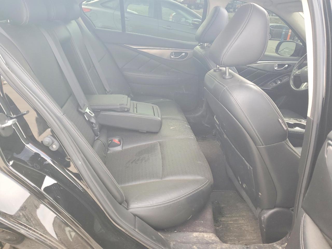 2016 INFINITI Q50