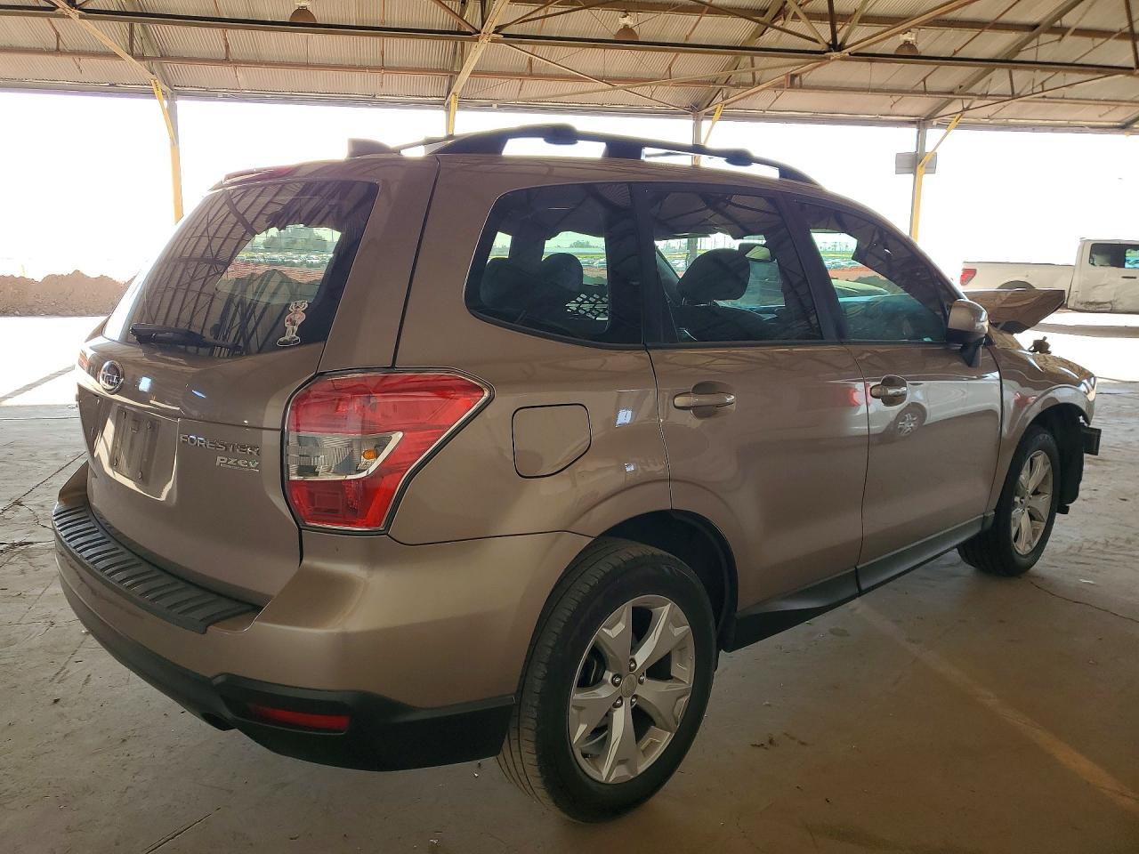 2016 SUBARU FORESTER