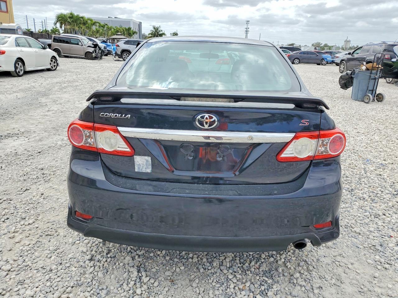 2013 TOYOTA COROLLA